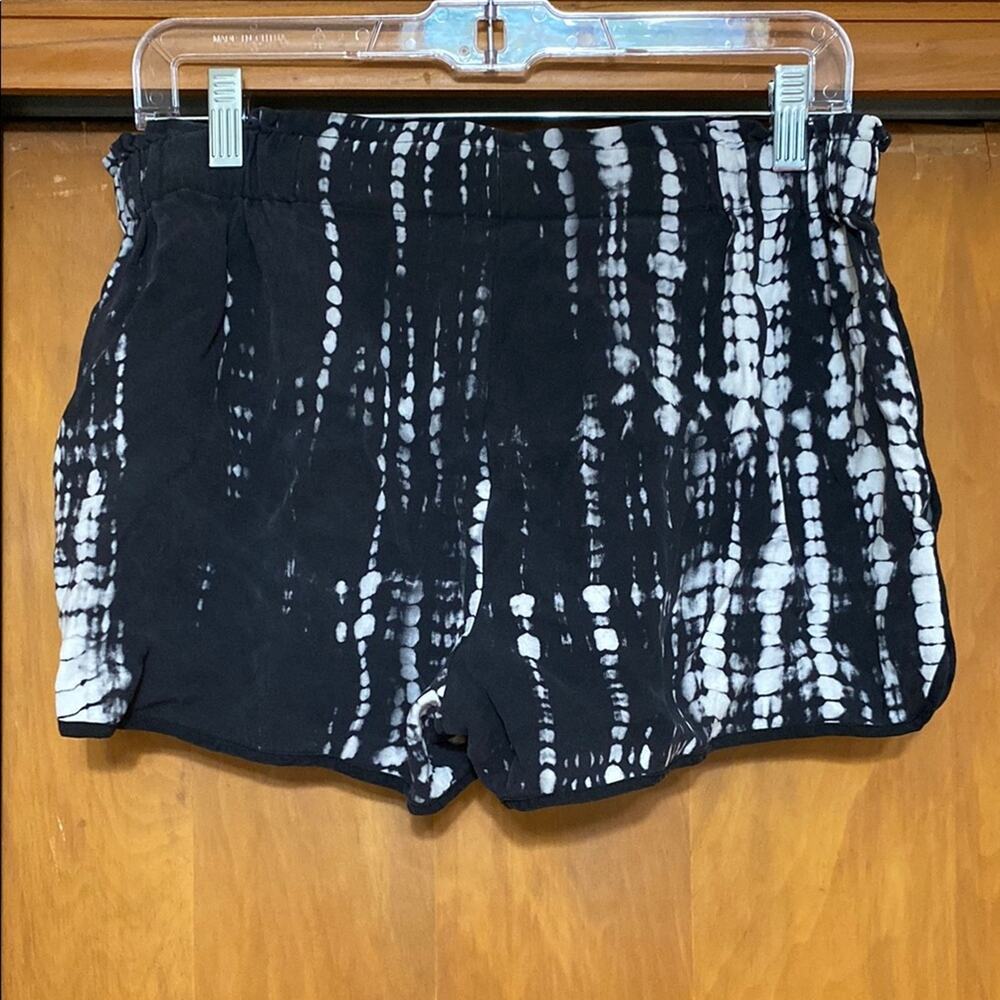 A.L.C. Black and White Tie-Dye Women’s Shorts - Picture 2 of 6